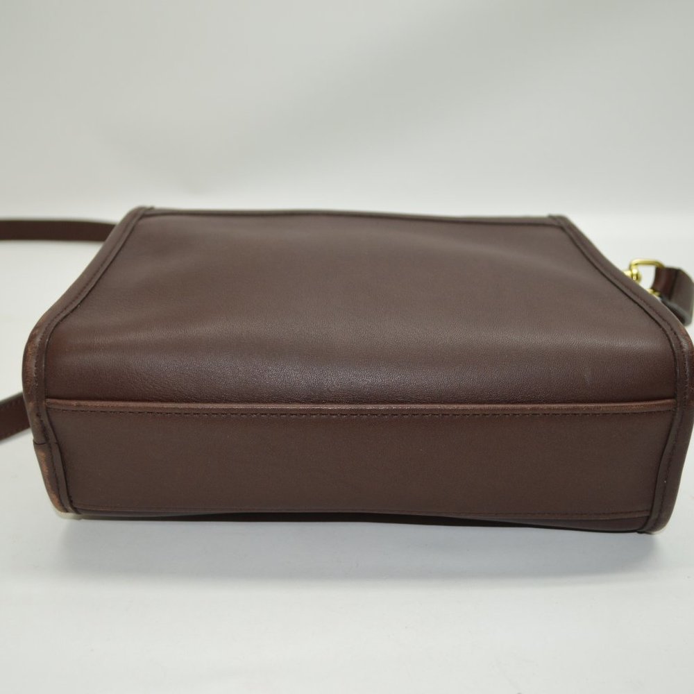 SOLD🚫Coach Vintage USA Made Leather Court Bag - Picture 8 of 15